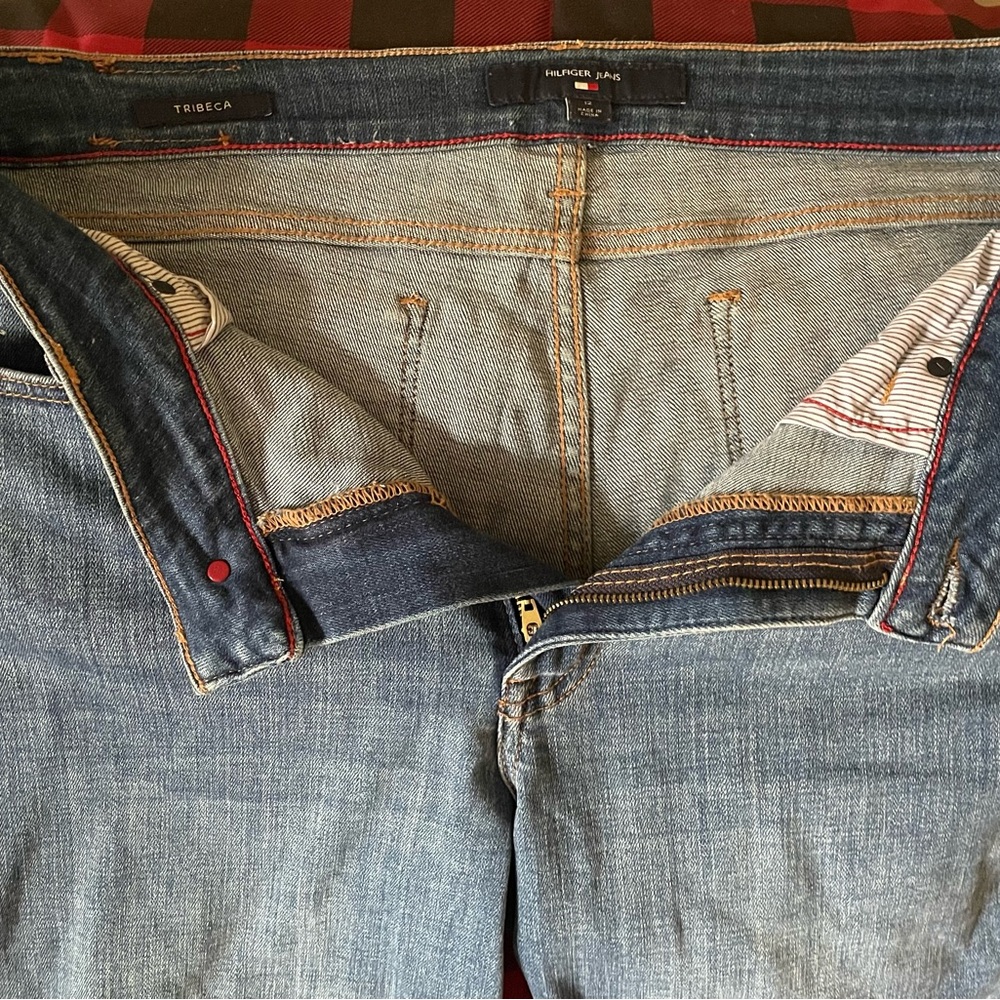 Ladies jeans.